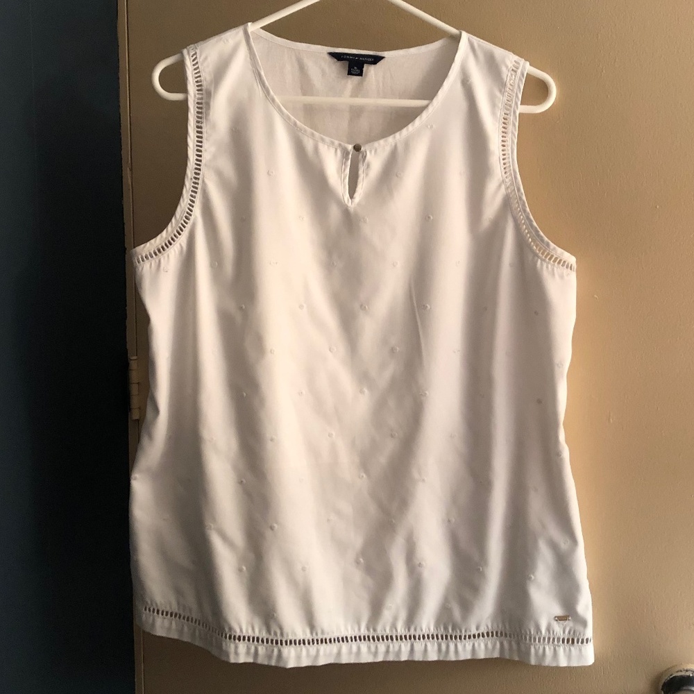 ✔ Tommy Hilfiger White Sleeveless Blouse
